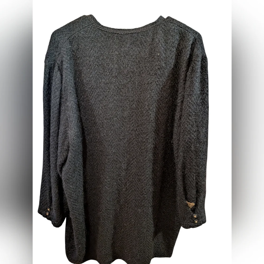 Elegant Black Wool Vest 2/22 $ on selected item - Picture 2 of 5